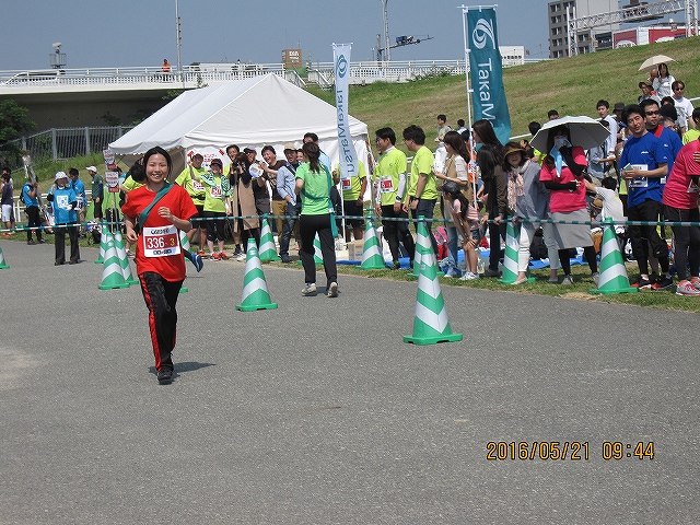 企業対抗駅伝2-3吉田.jpg