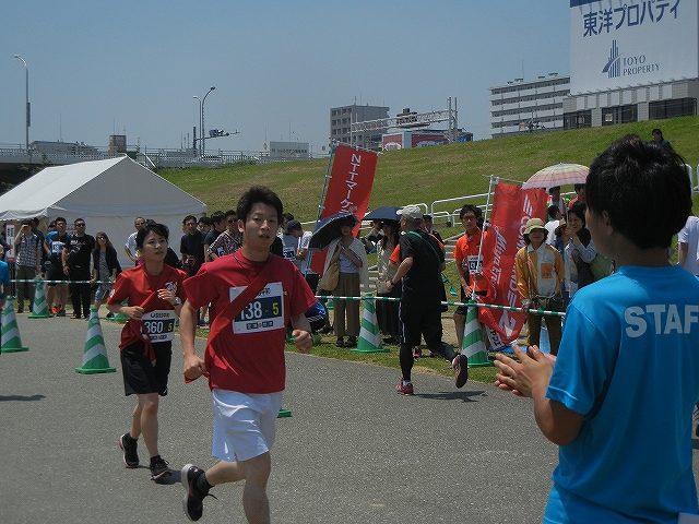 企業対抗駅伝5-5小坂.jpg